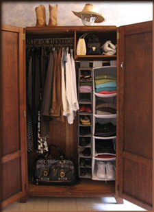 Let Shai Thompson Image Consulting show you how to organize your closet